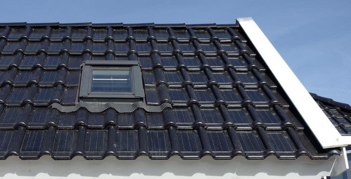 GLAUCO DINIZ DUARTE - Telhas solares fotovoltaicas uma aposta no futuro